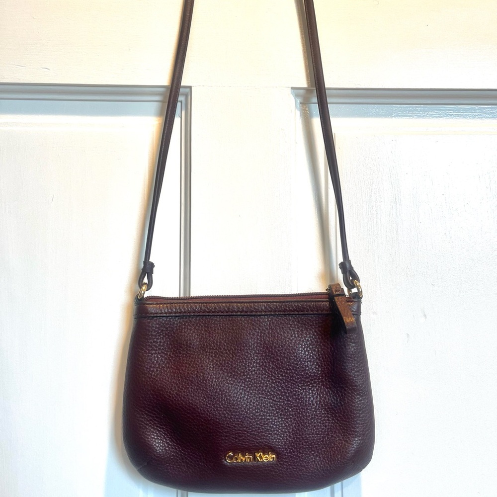 Calvin Klein Burgundy Pebbled Leather Crossbody Bag - Picture 2 of 10